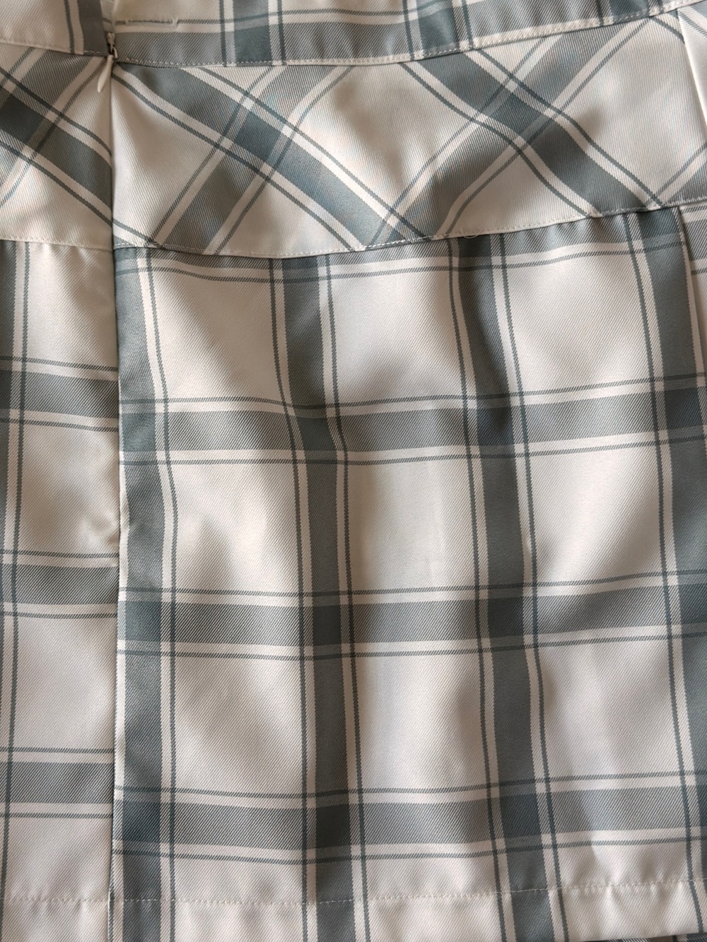 Gray White Plaid Pleated Mini Skirt Size Medium - Picture 8 of 11